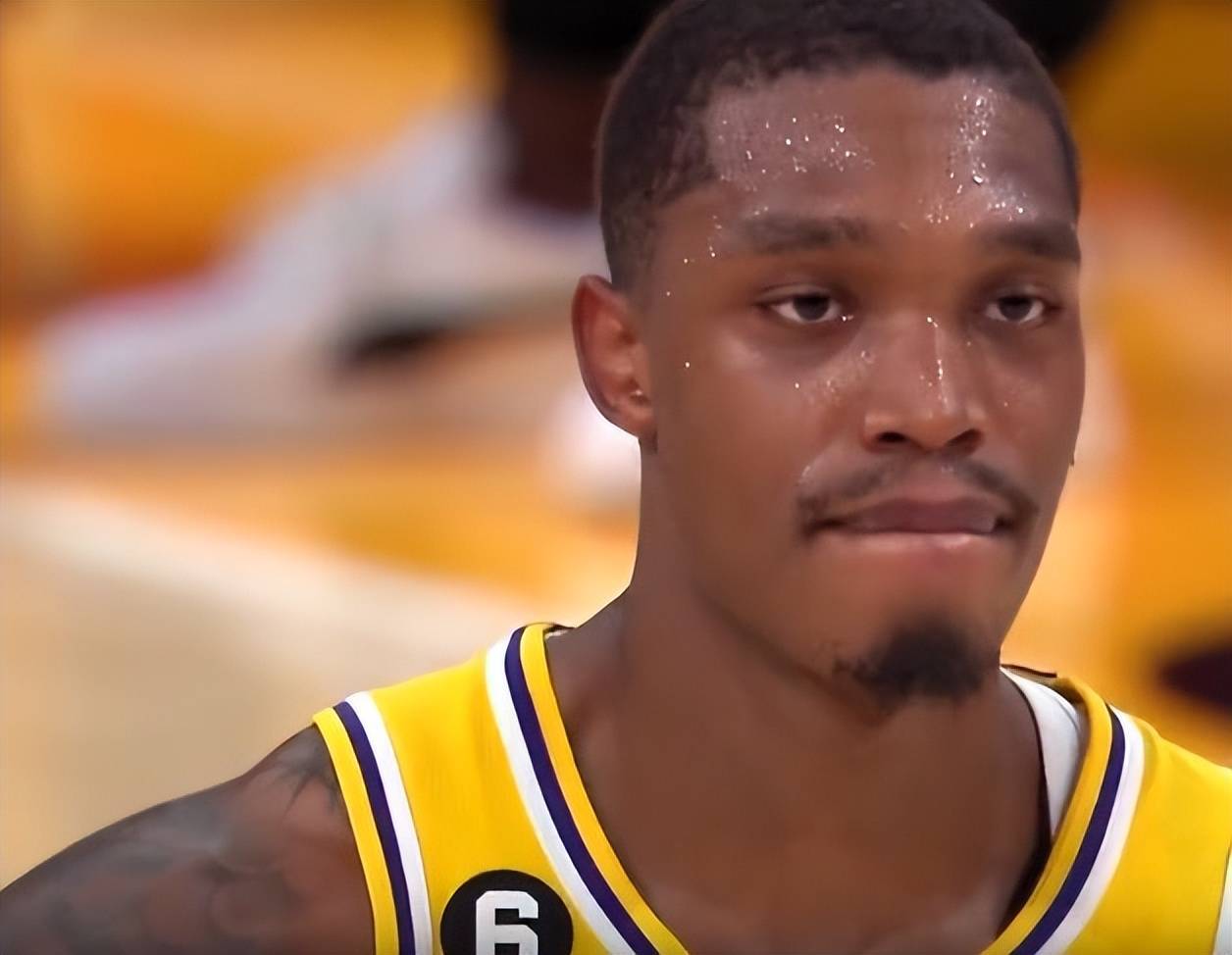 爱游戏体育赛事直播比赛规则变更引爆全场!,浓眉哥意外战胜中国队观众掌声雷动(浓眉哥cba)