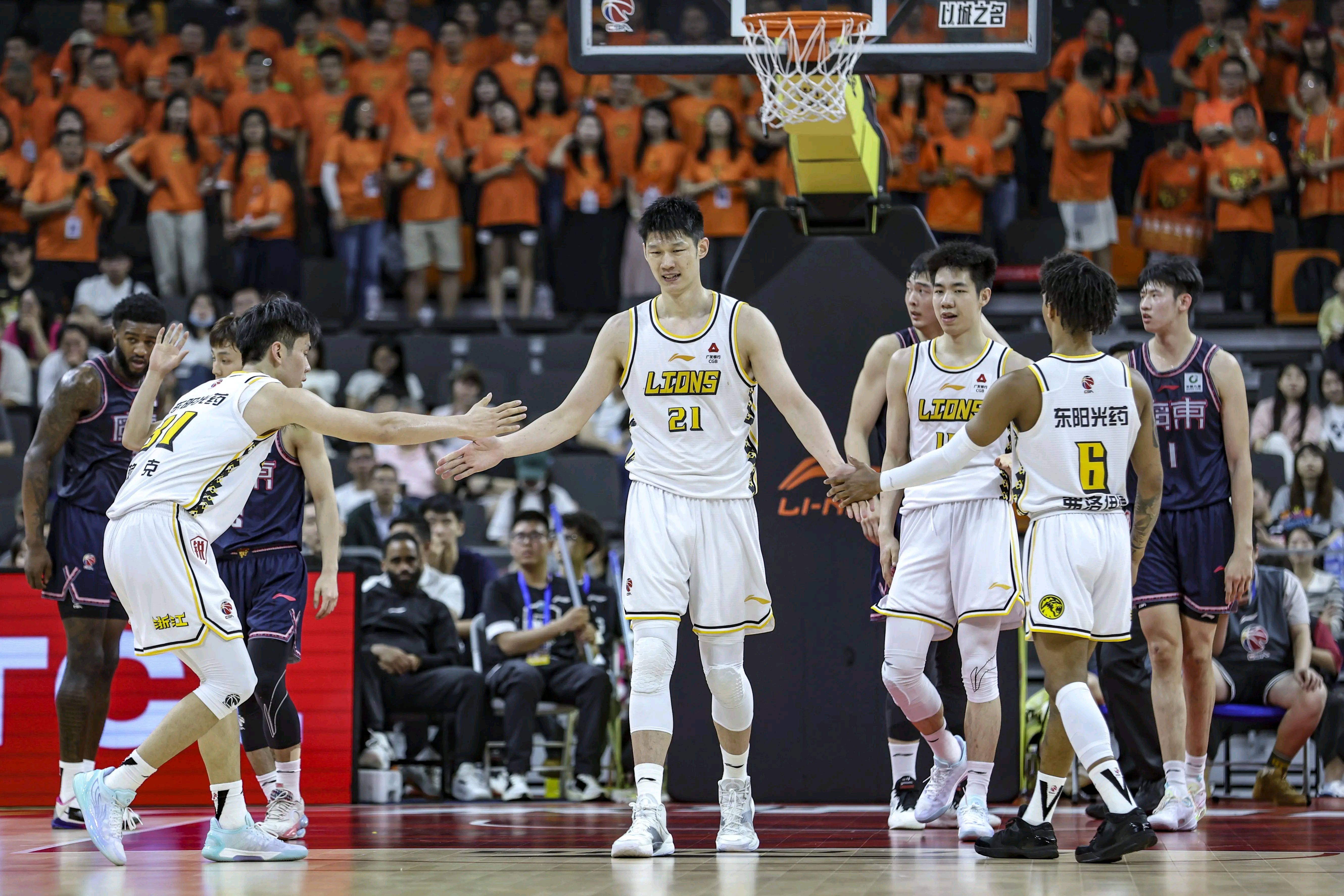 关于国际比赛日CBA常规赛传出新动向，切尔西内部沟通，管理层表态：质疑声仍在，细节决定成败的信息