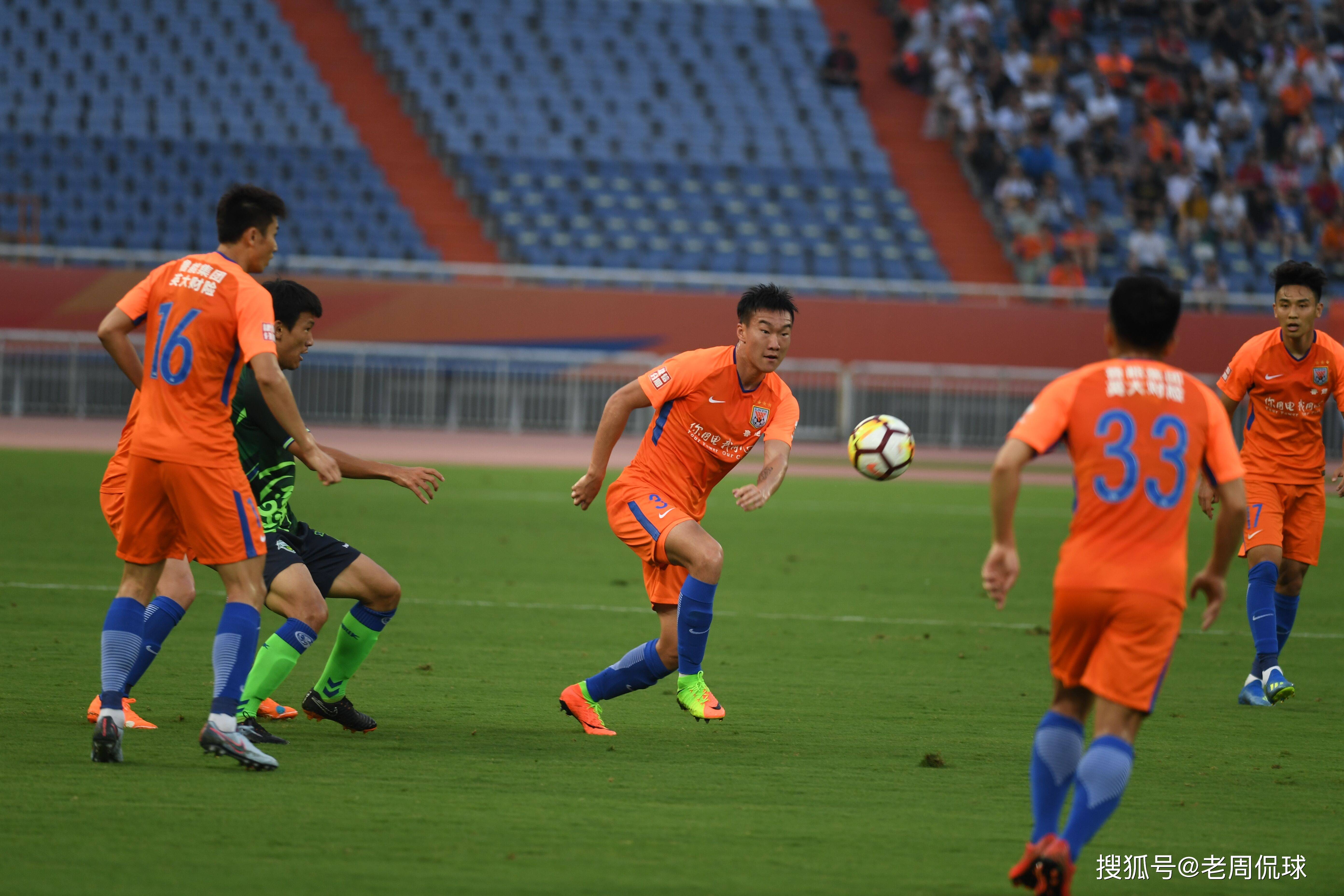 爱游戏体育登录入口赛前山东泰山备战足总杯，回应争议细节曝光，球迷炸锅，身体对抗强度拉满的简单介绍