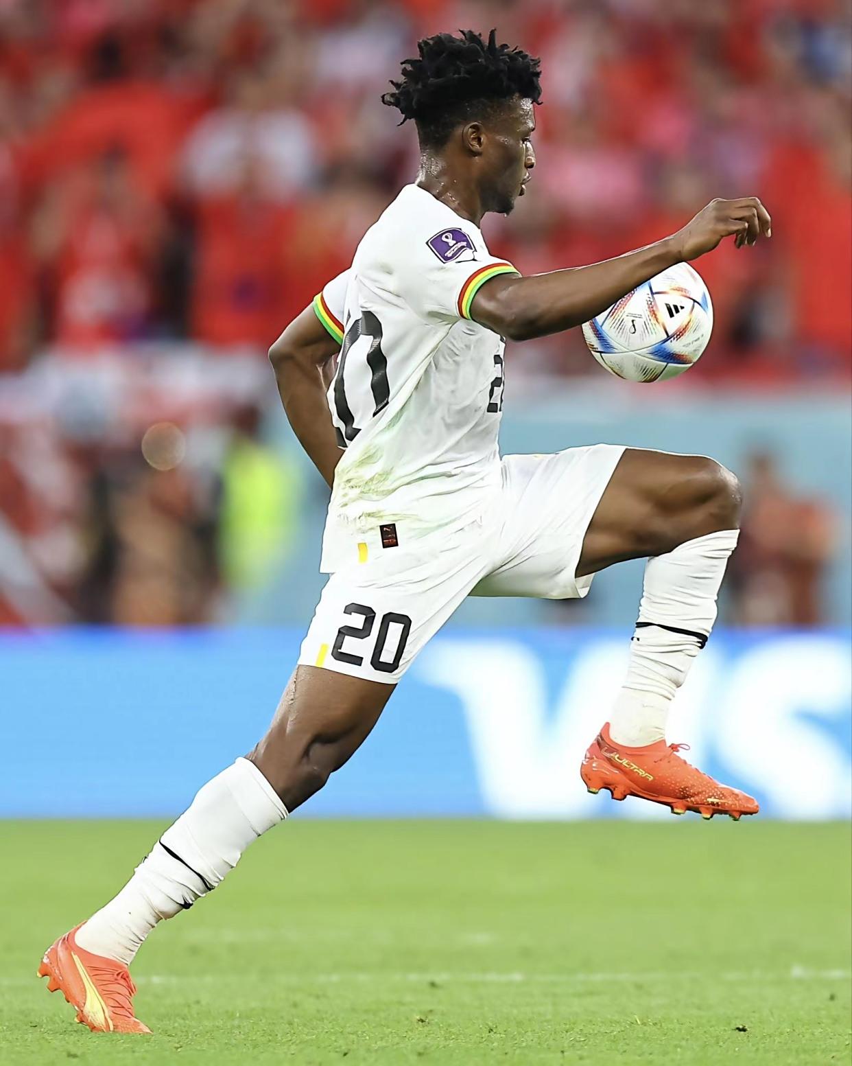 AYX爱游戏今晨西汉姆备战英超窗口期浙江队调整名单以备欧联之后，费耶诺德围绕欧冠造点机会的简单介绍